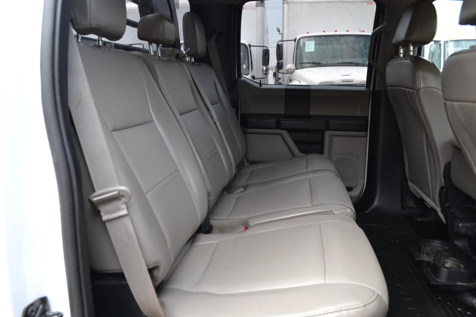 2019 WHITE /GRAY Ford F-350 with an POWERSTROKE 6.7L DIESEL engine, 6SPD AUTOMATIC transmission, located at 9172 North Fwy, Houston, TX, 77037, (713) 910-6868, 29.887470, -95.411903 - Photo#12